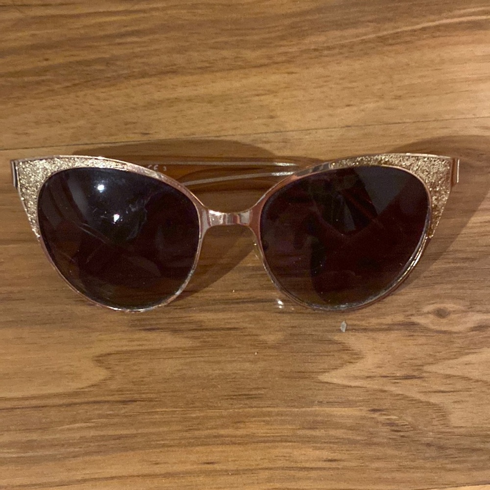 Kate spade sunglasses no case